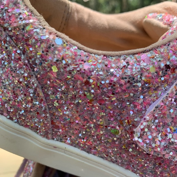 ⭐️⭐️Two By Vince Camuto Sparkle tennis Shoes SZ 3⭐️⭐️ - Picture 4 of 8